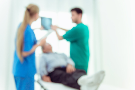 Ambulante Reha vs. stationäre Reha: Ein Leitfaden für Patient:innen im deutschen Gesundheitssystem