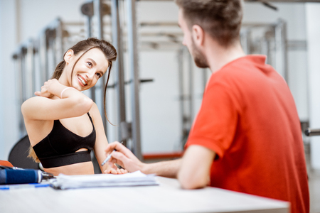 Spezifische Trainingsformen in der Sporttherapie: Vergleich von Ausdauer, Kraft und Koordination