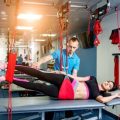 Praktische Umsetzung von Gleichgewichtstraining in geriatrischen Einrichtungen
