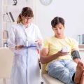 Die Rolle der Familie und des sozialen Umfelds in der Rückfallprophylaxe und Nachbetreuung von Suchtpatient:innen
