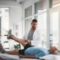 Therapieplanung und Zielsetzung in der Rehabilitation nach einem Unfall