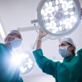 Vergleich zwischen traditioneller ambulanter Reha und digitalen Therapieformen
