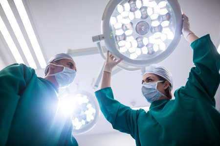 Vergleich zwischen traditioneller ambulanter Reha und digitalen Therapieformen