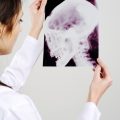 Modernste Technologien in der Nachbehandlung nach orthopädischen Operationen: Ein Überblick