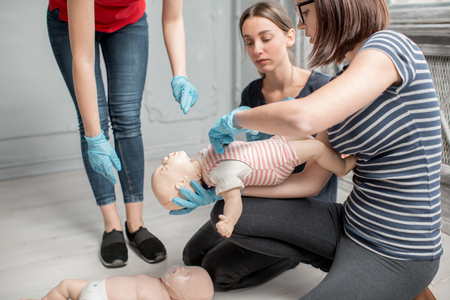 Unterstützung der motorischen Entwicklung bei Kindern mit Cerebralparese: Bobath- und Vojta-Therapie im Fokus