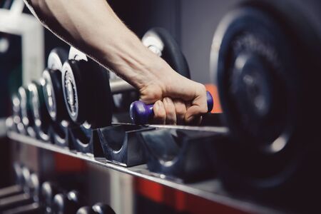 Physische Aktivität im Alter: Trainingsprogramme zur Prävention von Stürzen und Förderung der Mobilität