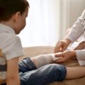 Rechtliche und ethische Aspekte in der Krankengymnastik: Verantwortung, Schutz und Selbstbestimmung