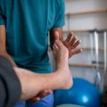 Reha für Selbstständige und Freiberufler:innen: Besondere Herausforderungen beim Antrag